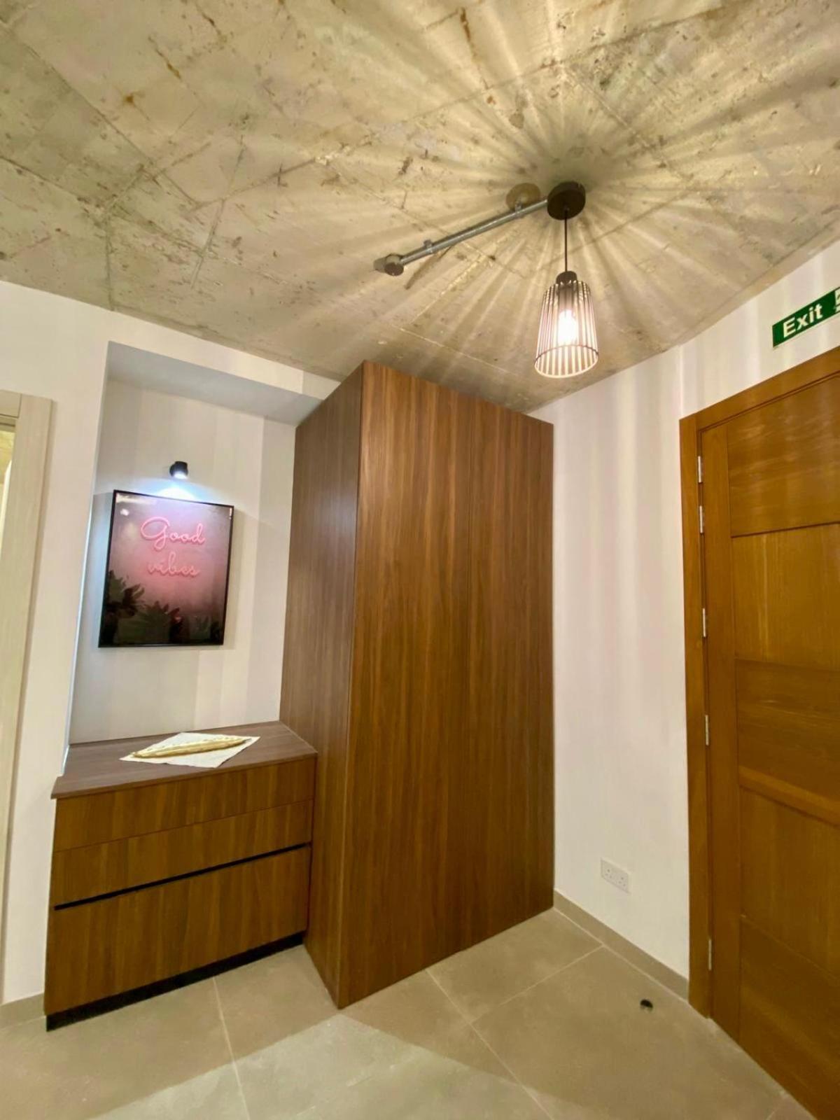 Cosy Modern In Il-gzira *