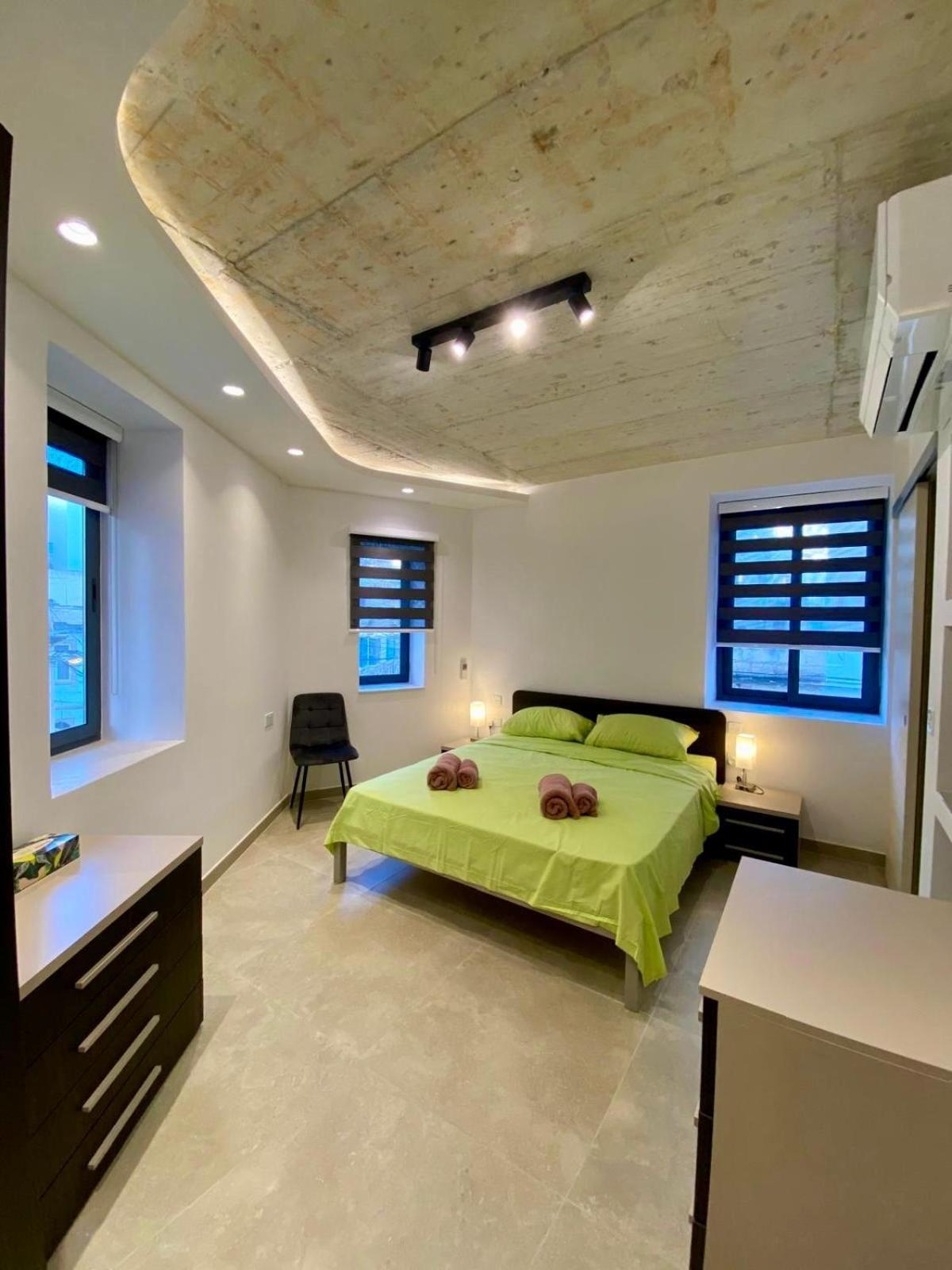 Cosy Modern In Il-gzira Gzira